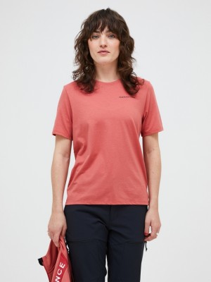 Coral Women Peak Performance Explore Logo T-shirt | US-LKQFN3752