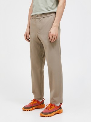 Khaki Men Peak Performance Stretch Drawstring Pants | US-XVWUP5143