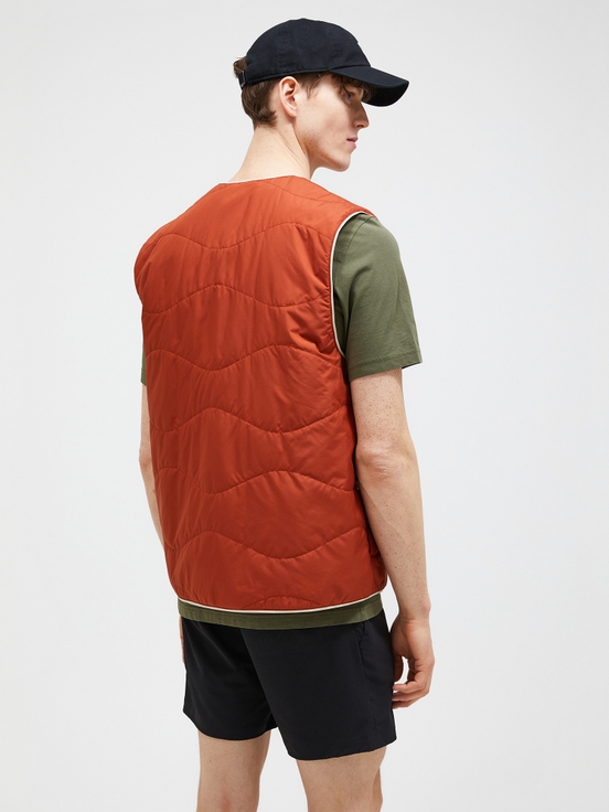 Dark Orange / White Men Peak Performance Insulated Reversible Vest | US-ODSWU1369