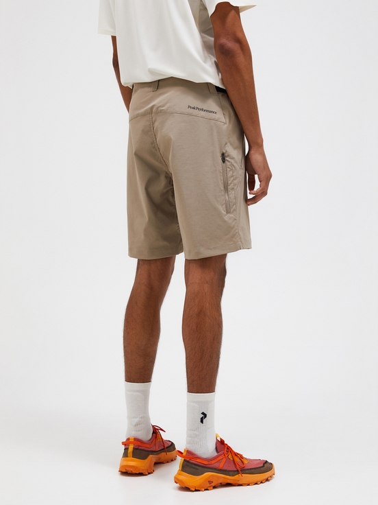 Khaki Men Peak Performance Commuter Shorts | US-PQKNB9640