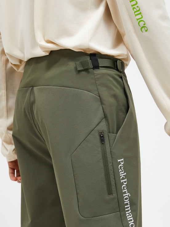 Olive Men Peak Performance Trail Pants | US-DENJF4980